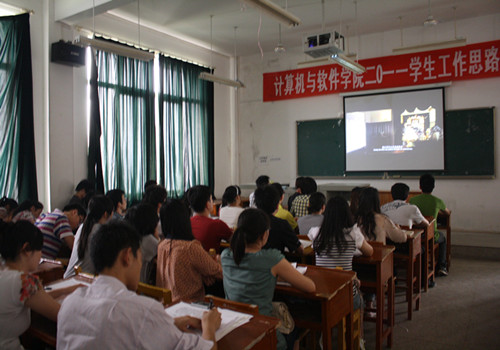 观看《忠诚与背叛》