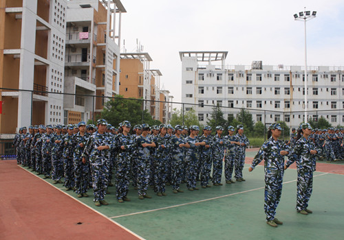 巾帼不输半分坚毅