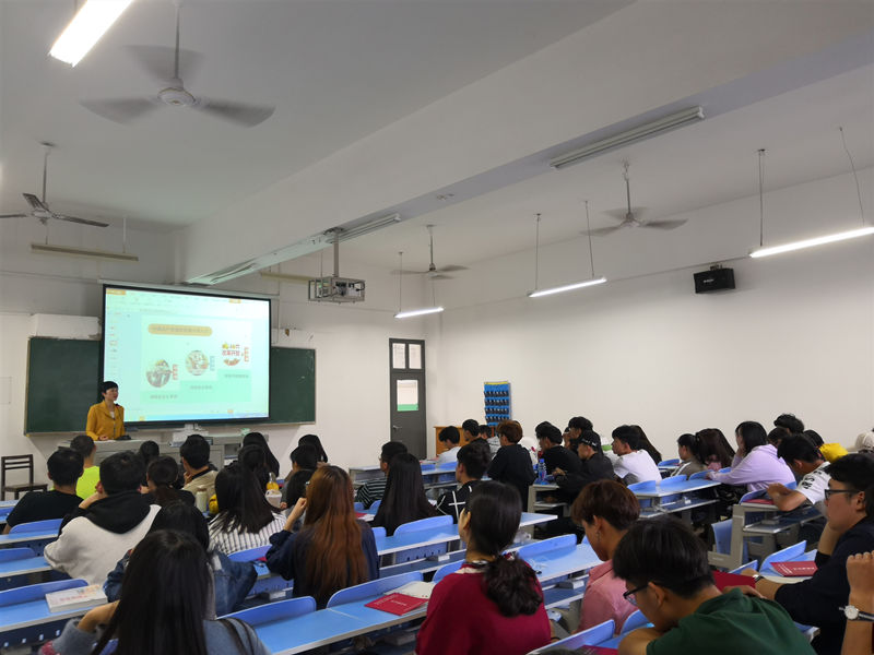 政研社讲座图片 (3)_副本.jpg